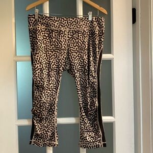 Lululemon animal print capris